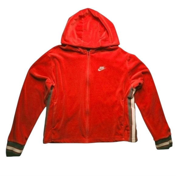 Nike Red Hoodie and Champion White Shorts Set - Picture 2 of 13